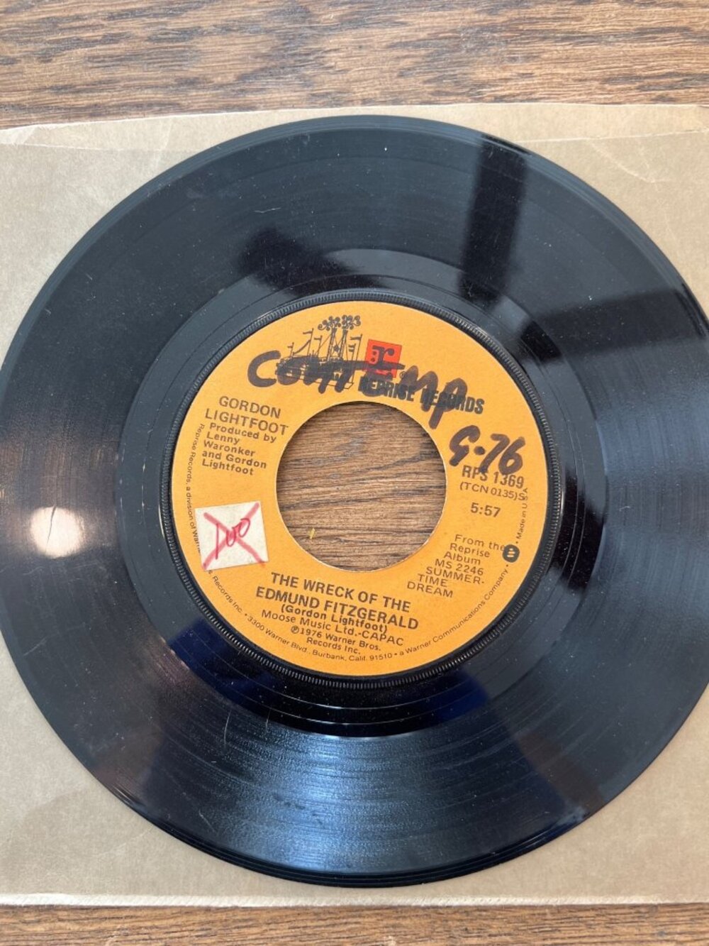 Gordon Lightfoot The Wreck Of The Edmund Fitzgerald / The House You Live In 45 R